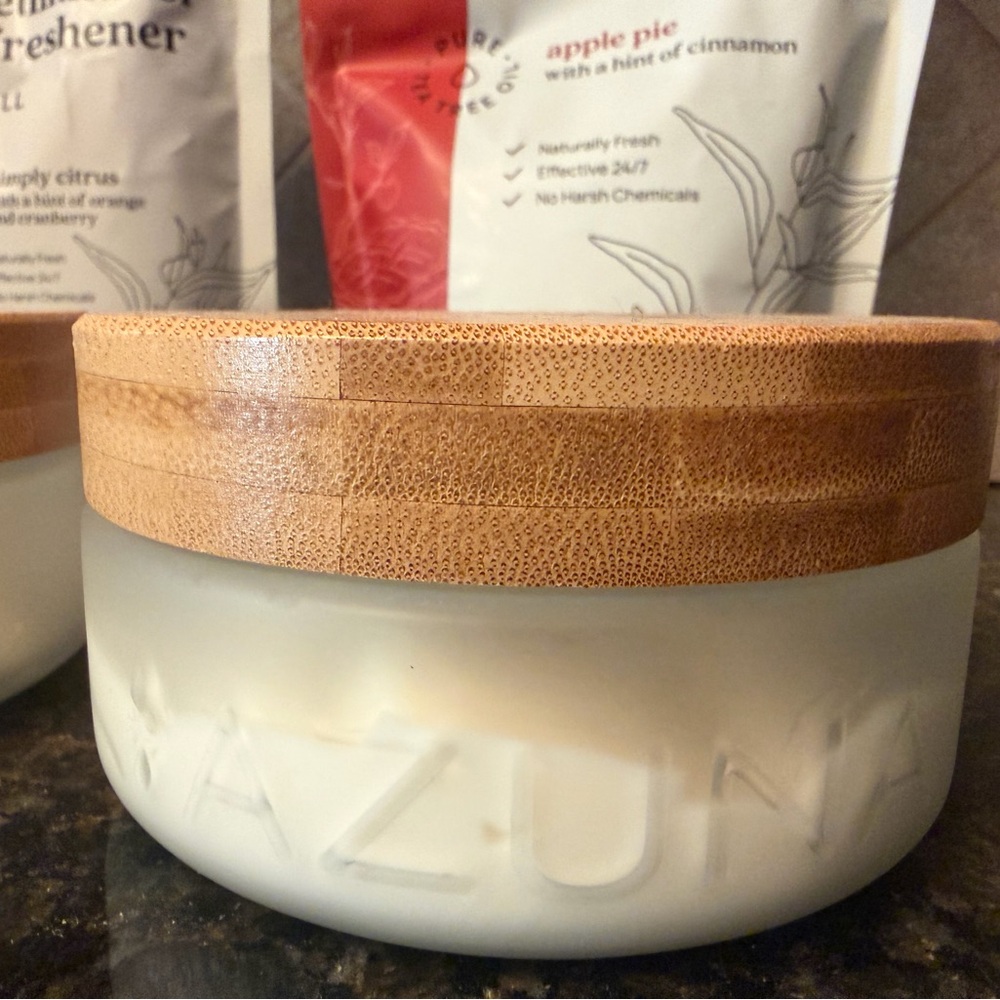 AZUNA Air Freshener and Odor Eliminator Set! - Picture 2 of 7